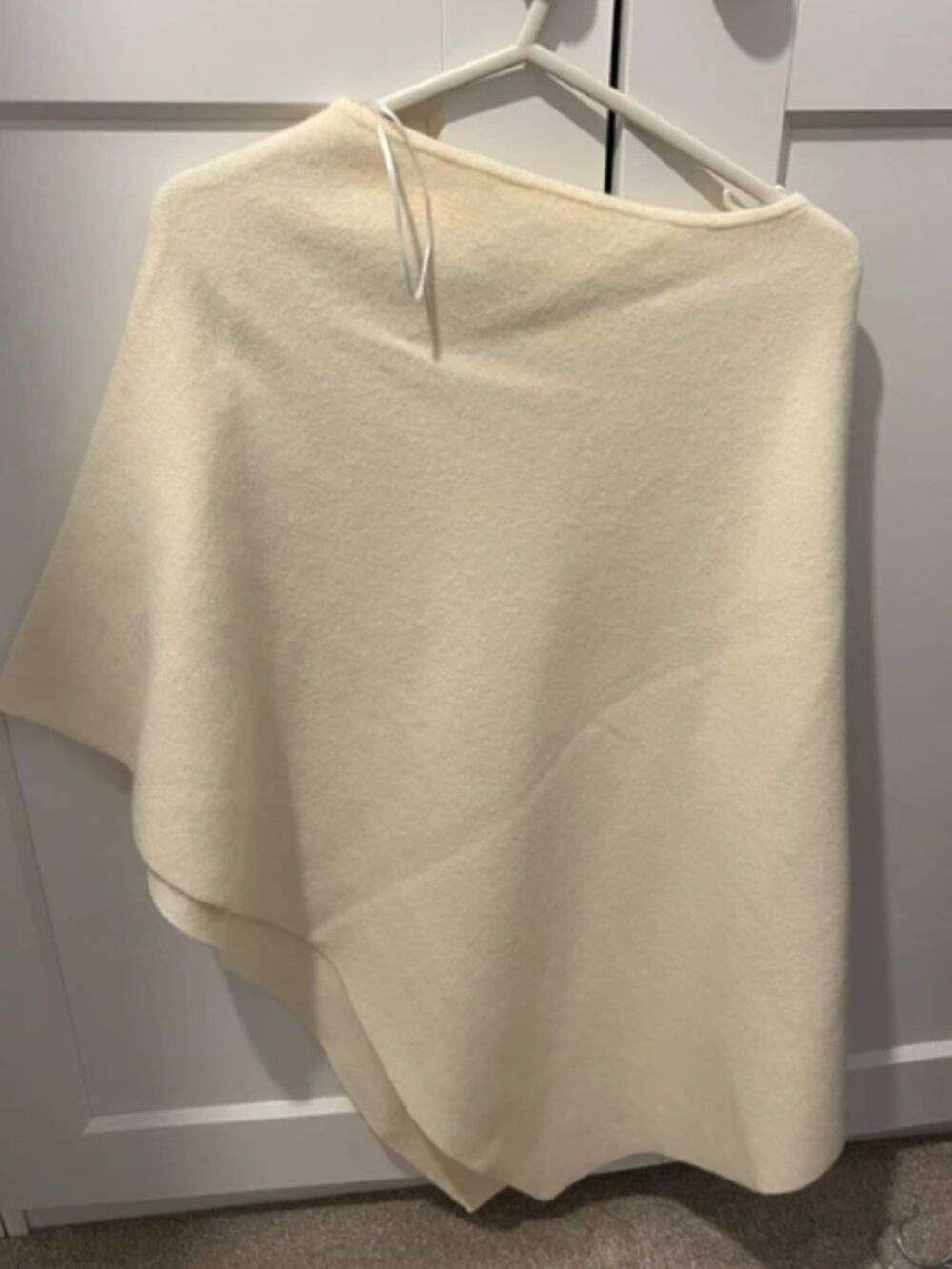 Zara cream poncho / cape 🧥